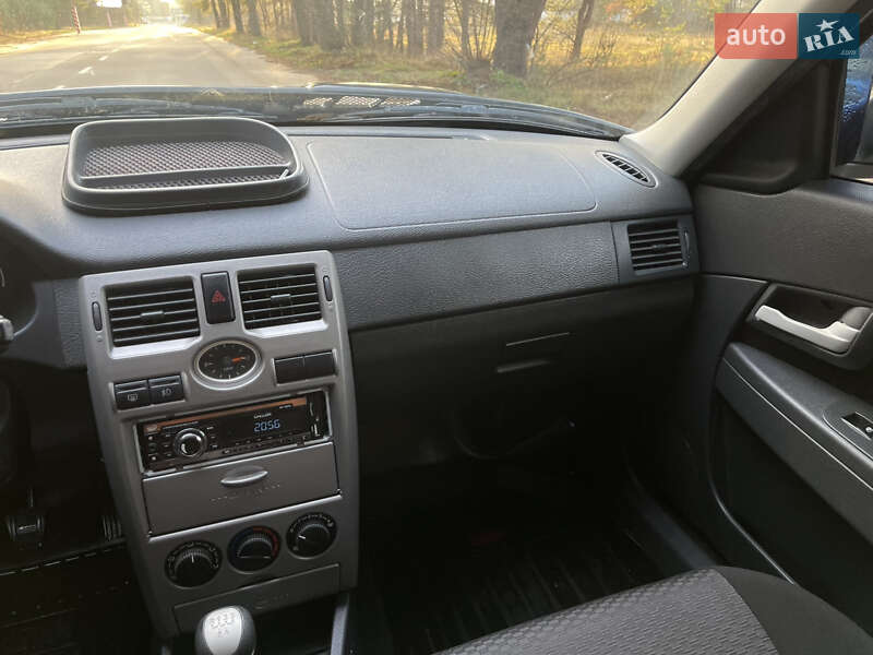 Універсал ВАЗ / Lada 2171 Priora 2011 в Славуті