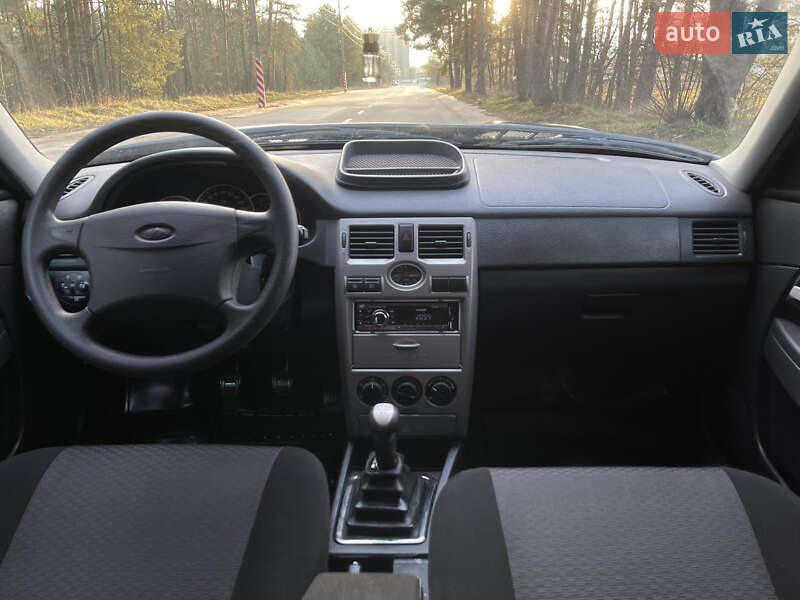 Універсал ВАЗ / Lada 2171 Priora 2011 в Славуті