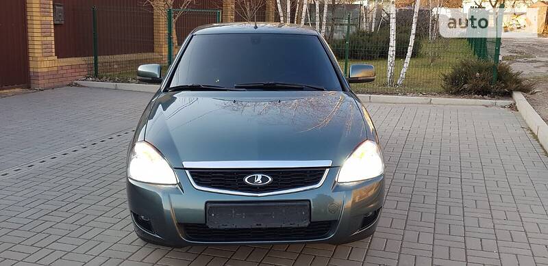 Хетчбек ВАЗ / Lada 2172 Priora 2011 в Запоріжжі