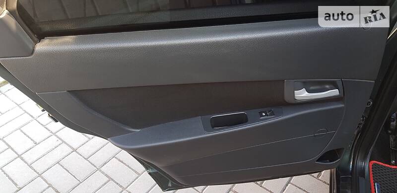Хетчбек ВАЗ / Lada 2172 Priora 2011 в Запоріжжі