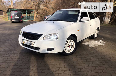 Хэтчбек ВАЗ / Lada 2172 Priora 2011 в Сваляве