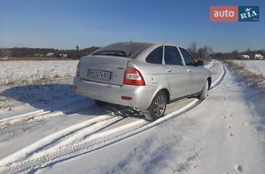 Хэтчбек ВАЗ / Lada 2172 Priora 2010 в Ромнах