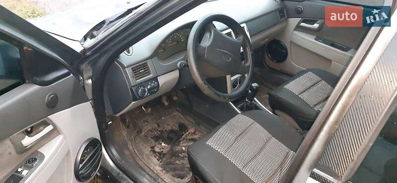 Хэтчбек ВАЗ / Lada 2172 Priora 2008 в Кременчуге