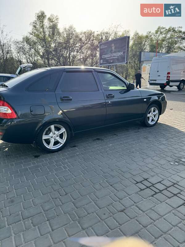 Хэтчбек ВАЗ / Lada 2172 Priora 2008 в Каменском