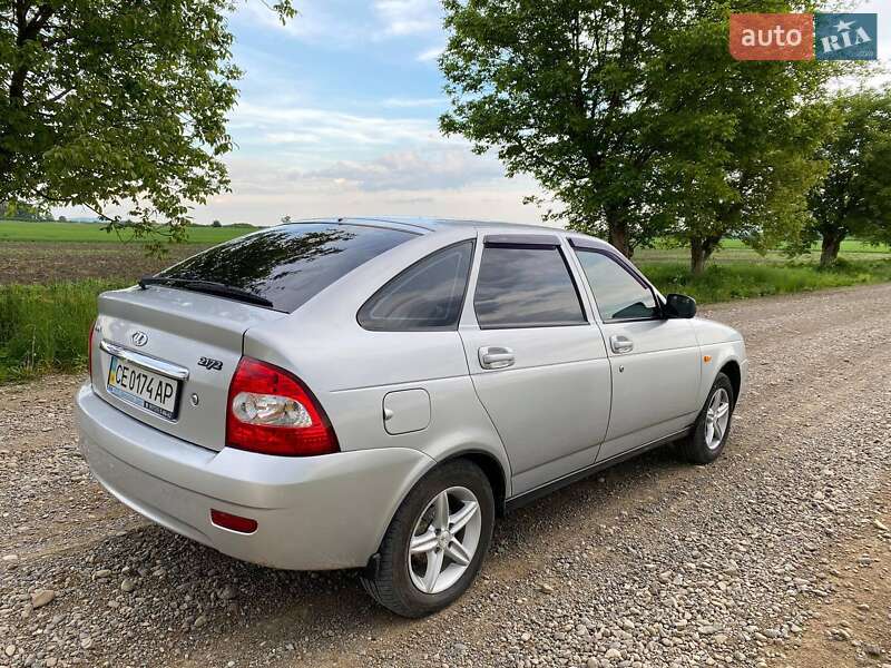 Хэтчбек ВАЗ / Lada 2172 Priora 2009 в Черновцах