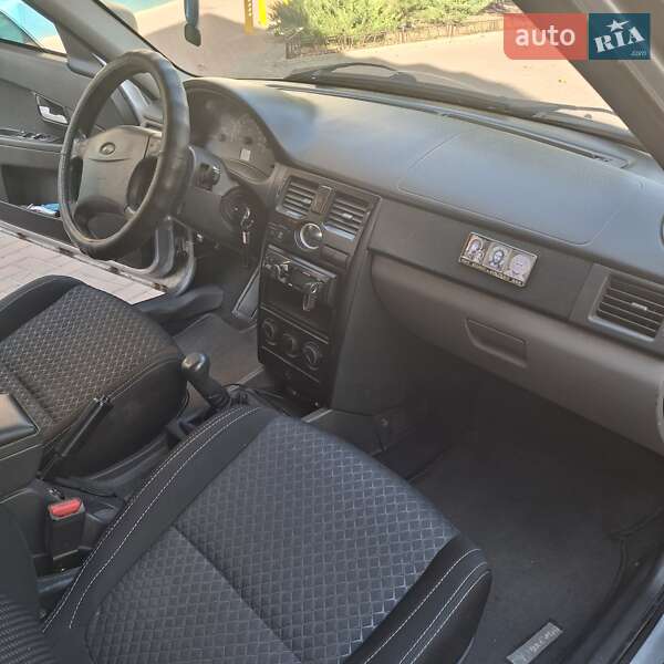 Хэтчбек ВАЗ / Lada 2172 Priora 2008 в Сумах