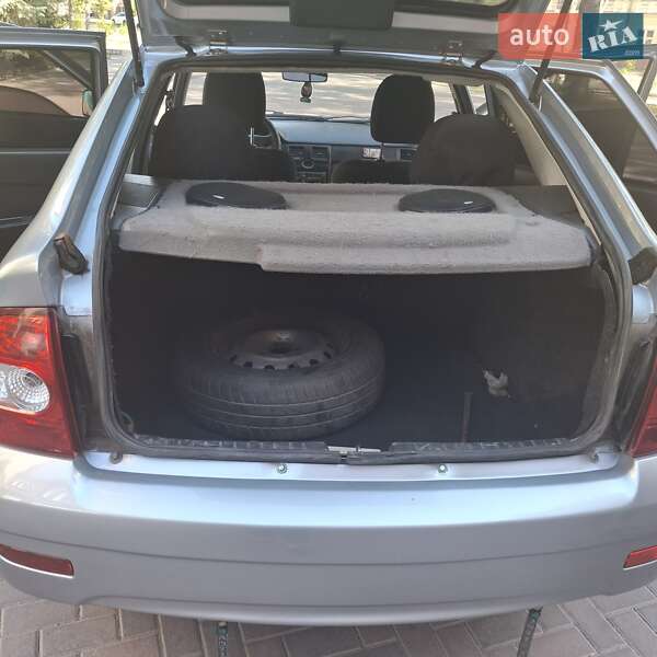 Хэтчбек ВАЗ / Lada 2172 Priora 2008 в Сумах