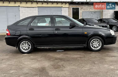 Хэтчбек ВАЗ 2172 Priora 2011 в 