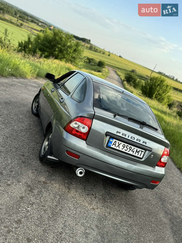 Хэтчбек ВАЗ / Lada 2172 Priora 2008 в Краснограде