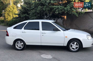 Хэтчбек ВАЗ 2172 Priora 2011 в 