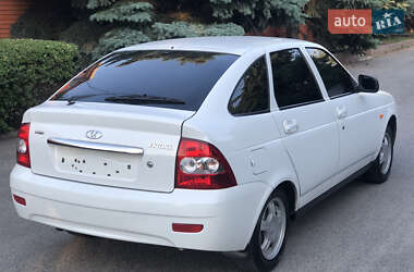 Хэтчбек ВАЗ 2172 Priora 2011 в 