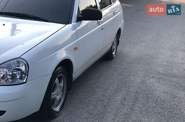 Хэтчбек ВАЗ 2172 Priora 2011 в 