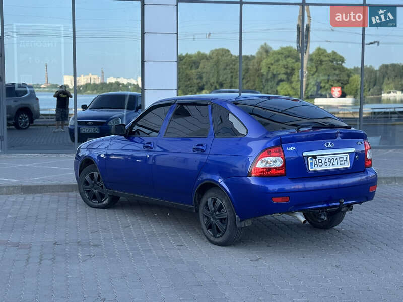 Хетчбек ВАЗ / Lada 2172 Priora 2010 в Хмельницькому