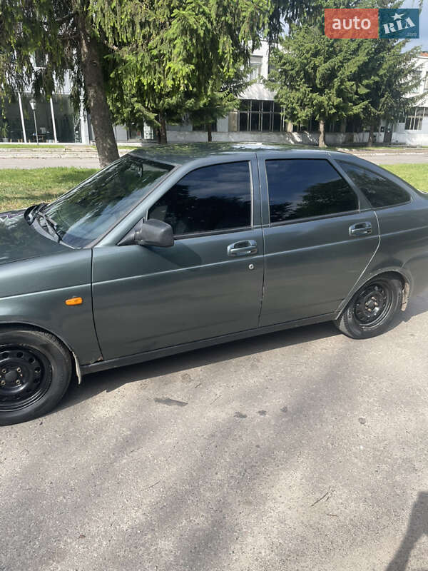 Хетчбек ВАЗ / Lada 2172 Priora 2008 в Сумах