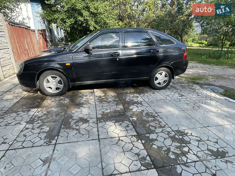 Хэтчбек ВАЗ / Lada 2172 Priora 2009 в Чернигове