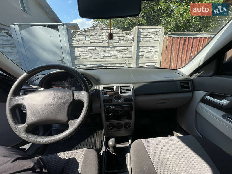 Хэтчбек ВАЗ / Lada 2172 Priora 2009 в Чернигове