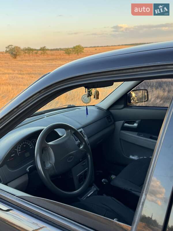 Хэтчбек ВАЗ / Lada 2172 Priora 2010 в Измаиле