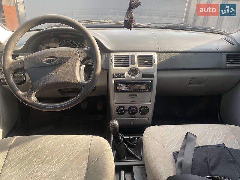Хэтчбек ВАЗ / Lada 2172 Priora 2008 в Белой Церкви
