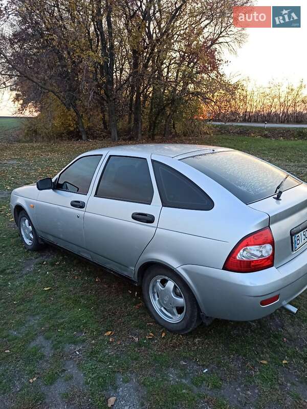 Хетчбек ВАЗ / Lada 2172 Priora 2010 в Кременчуці