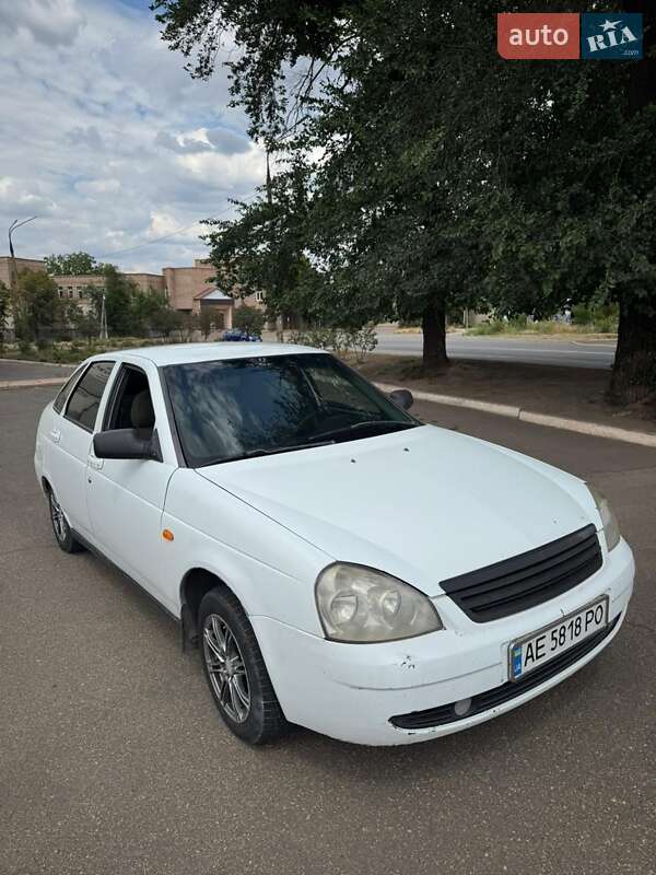 Хэтчбек ВАЗ / Lada 2172 Priora 2008 в Кривом Роге