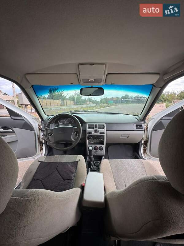 Хэтчбек ВАЗ / Lada 2172 Priora 2008 в Кривом Роге