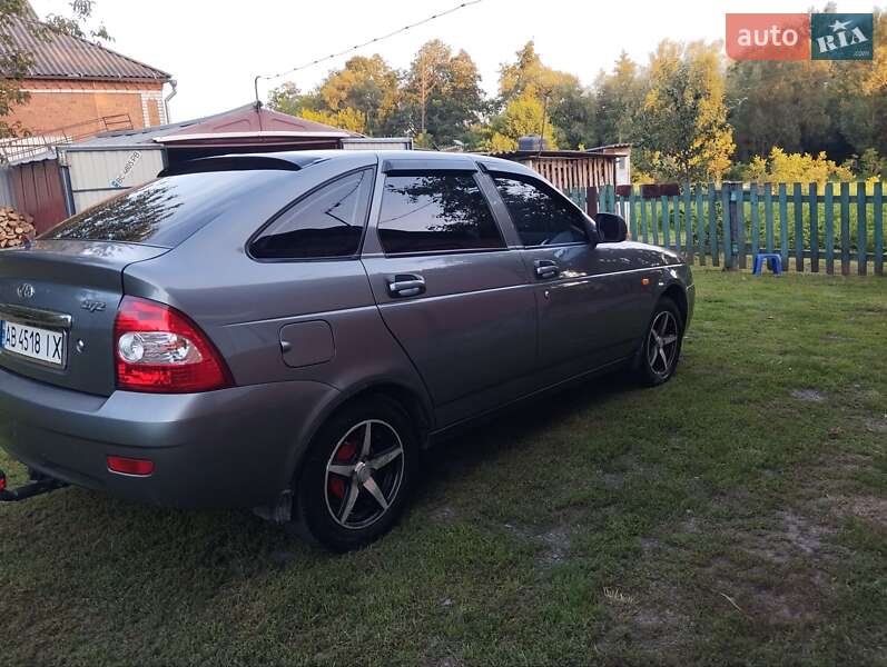 Хэтчбек ВАЗ / Lada 2172 Priora 2011 в Литине