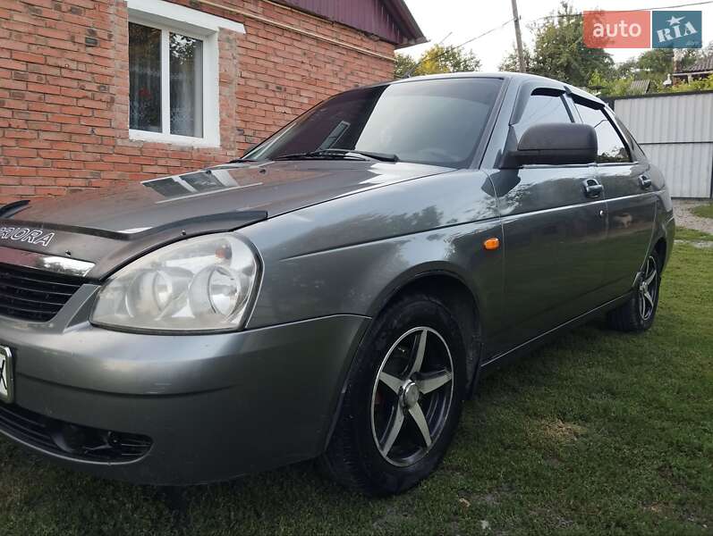Хэтчбек ВАЗ / Lada 2172 Priora 2011 в Литине