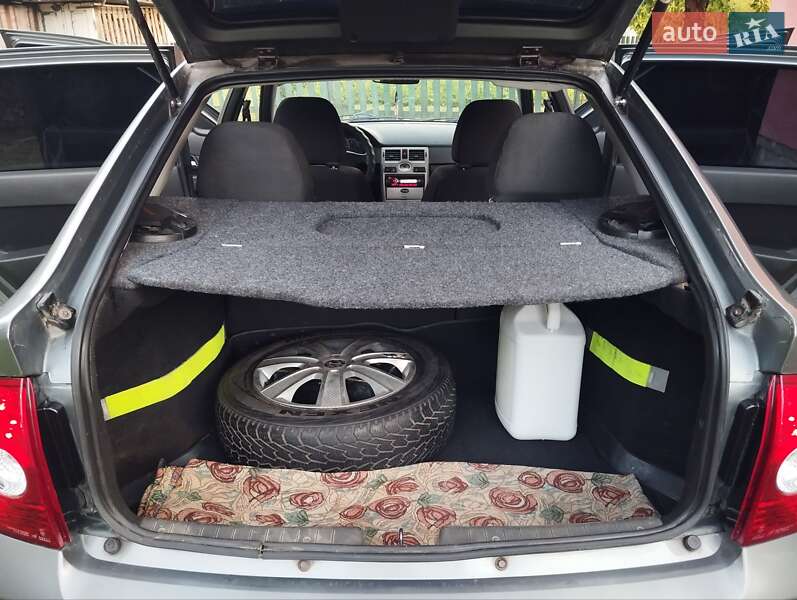 Хэтчбек ВАЗ / Lada 2172 Priora 2011 в Литине