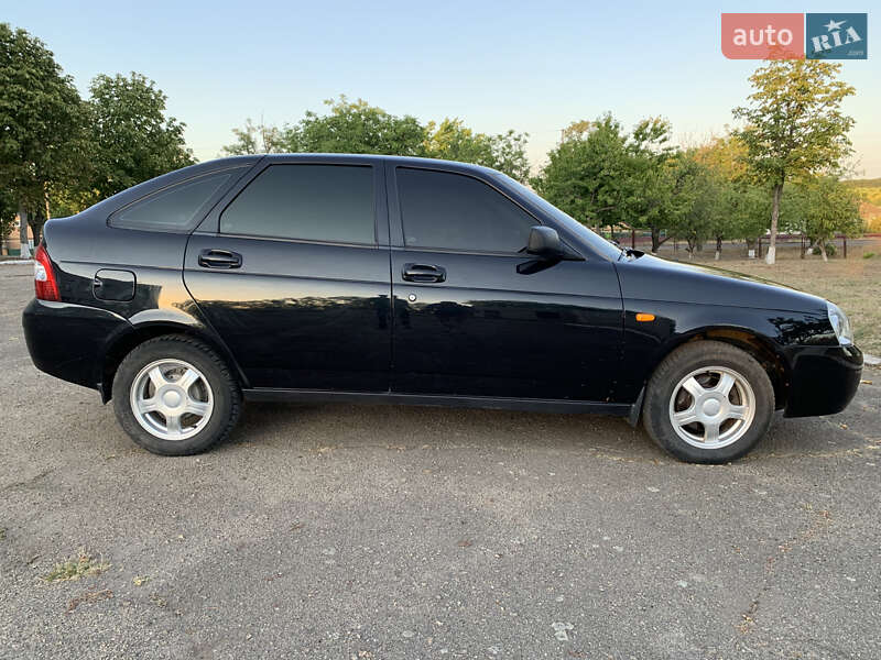 Хэтчбек ВАЗ / Lada 2172 Priora 2008 в Бобринце