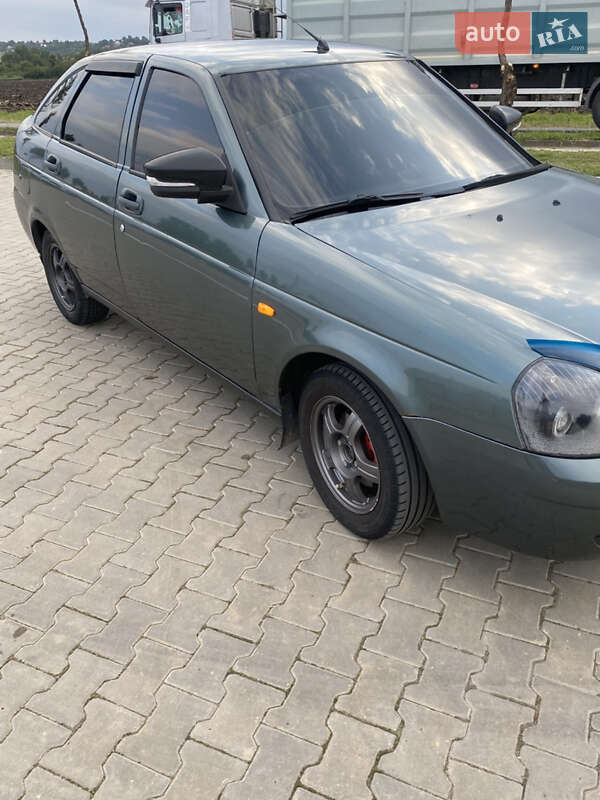 Хэтчбек ВАЗ / Lada 2172 Priora 2011 в Красилове