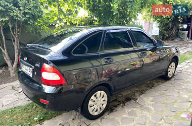 Хэтчбек ВАЗ 2172 Priora 2008 в 