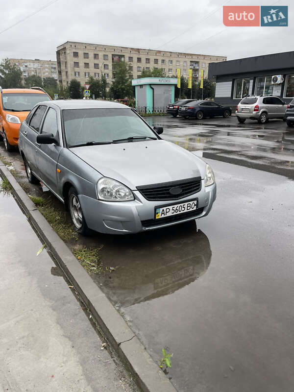 Хетчбек ВАЗ 2172 Priora 2008 в  фото Хетчбек ВАЗ 2172 Priora 2008 в