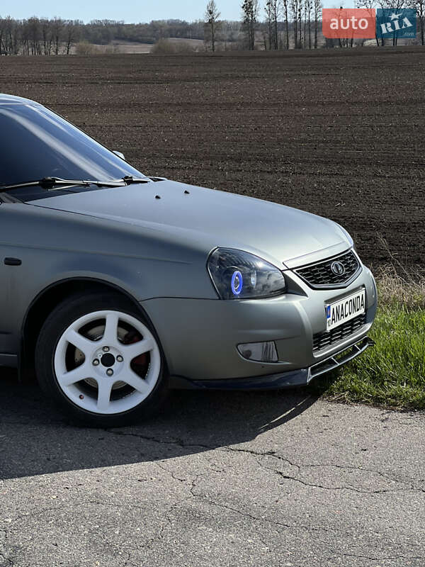 Хетчбек ВАЗ / Lada 2172 Priora 2011 в Прилуках