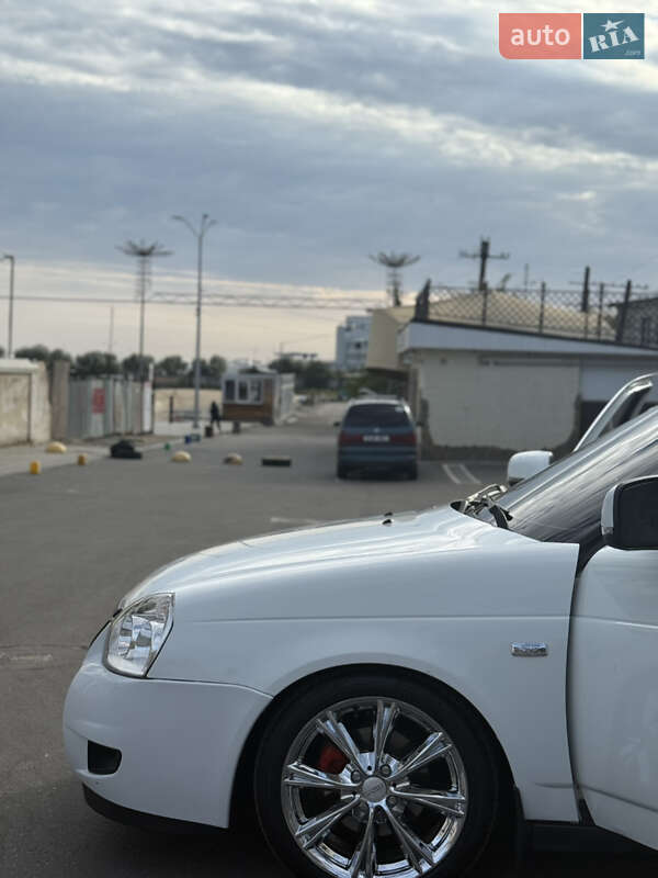 Хэтчбек ВАЗ / Lada 2172 Priora 2012 в Одессе