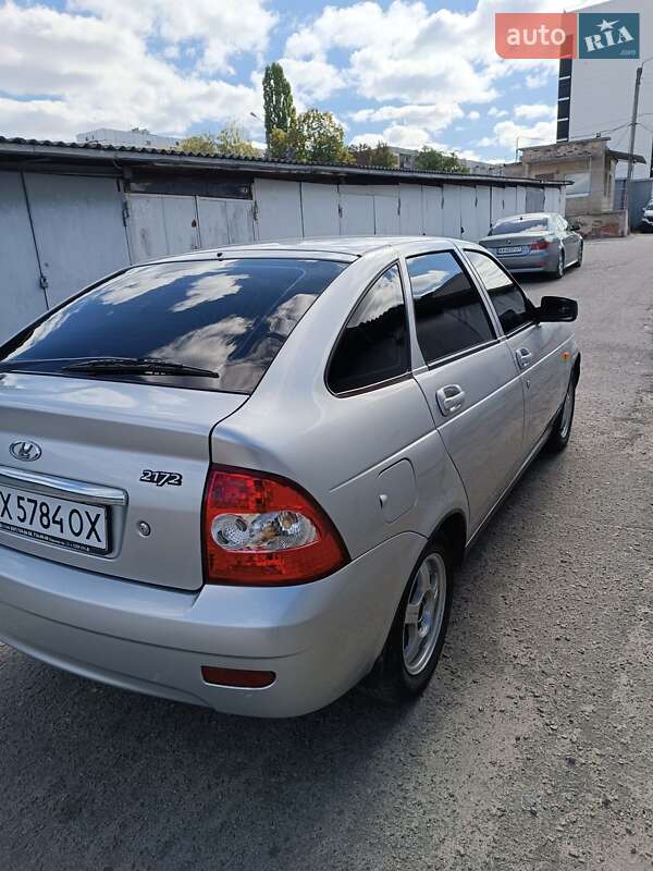 Хэтчбек ВАЗ / Lada 2172 Priora 2009 в Харькове