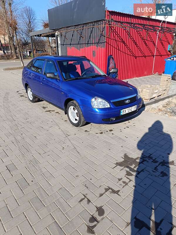 Хэтчбек ВАЗ / Lada 2172 Priora 2010 в Хмельницком