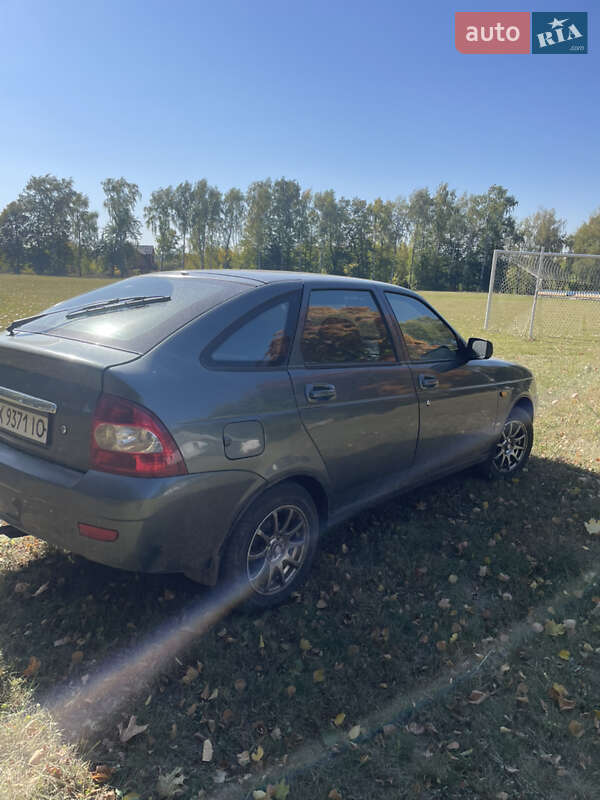 Хэтчбек ВАЗ / Lada 2172 Priora 2009 в Гадяче