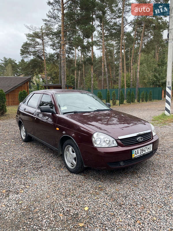 Хэтчбек ВАЗ / Lada 2172 Priora 2008 в Киеве