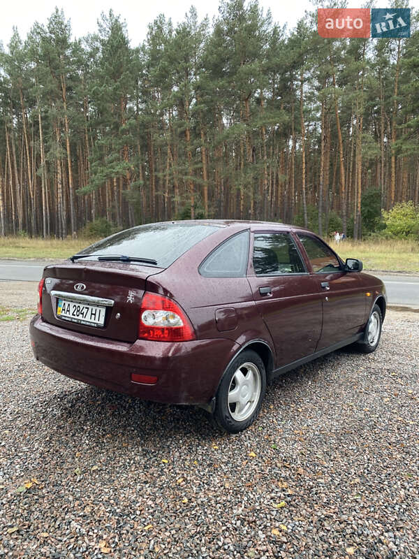 Хэтчбек ВАЗ / Lada 2172 Priora 2008 в Киеве