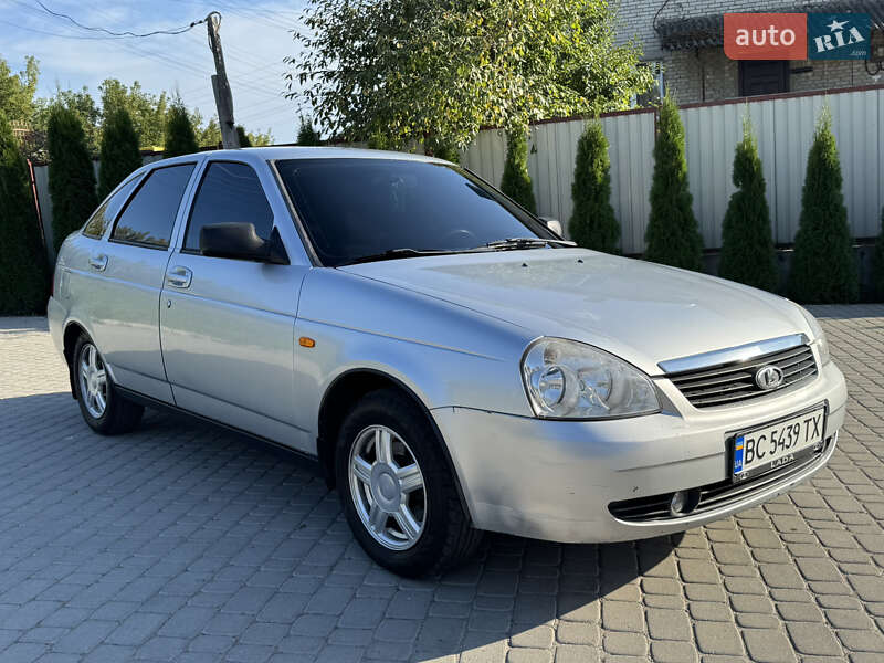Хэтчбек ВАЗ / Lada 2172 Priora 2008 в Львове