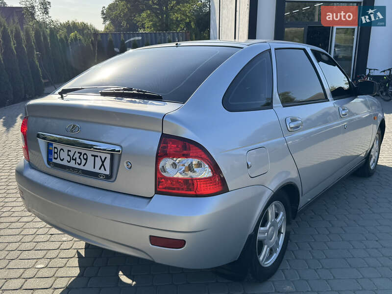 Хэтчбек ВАЗ / Lada 2172 Priora 2008 в Львове