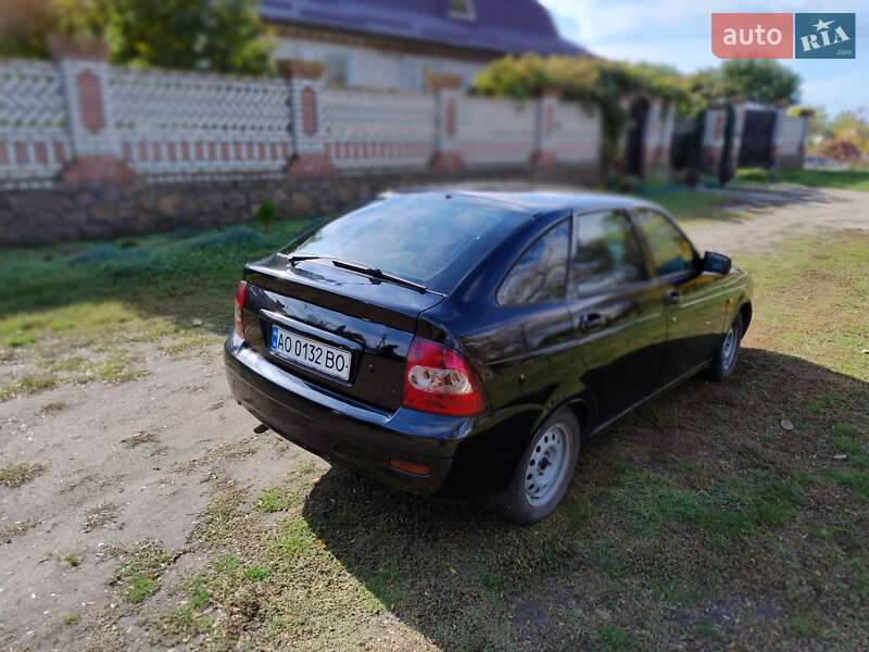 Хэтчбек ВАЗ / Lada 2172 Priora 2009 в Новом Буге