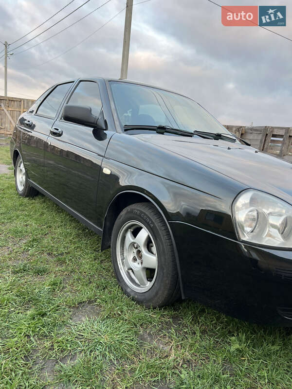 Хэтчбек ВАЗ / Lada 2172 Priora 2008 в Киеве фото 8 Хэтчбек ВАЗ / Lada 2172 Priora 2008 в Киеве