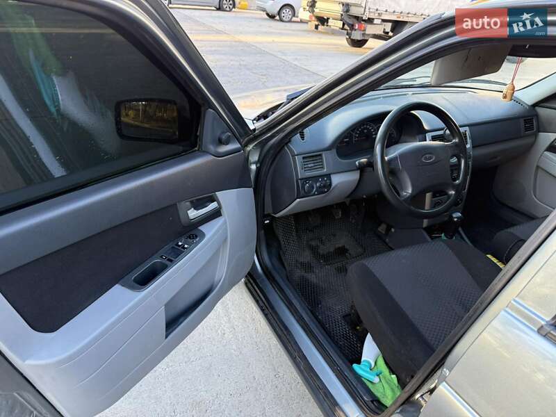 Хэтчбек ВАЗ / Lada 2172 Priora 2010 в Кривом Озере фото 4 Хэтчбек ВАЗ / Lada 2172 Priora 2010 в Кривом Озере