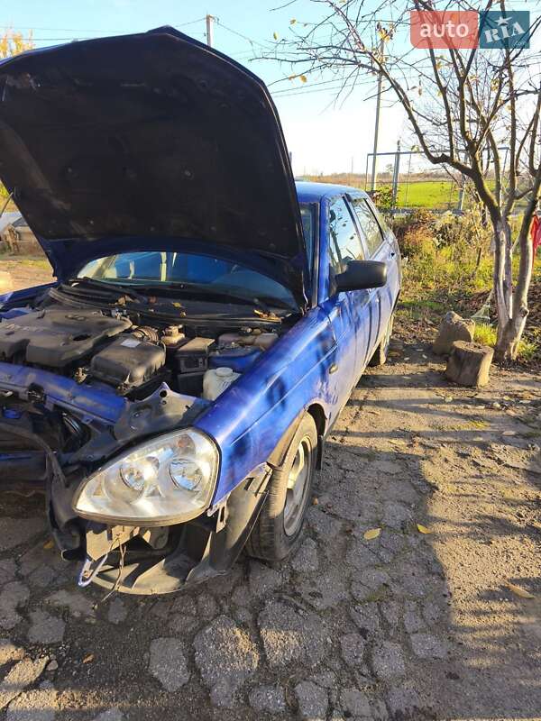 Хетчбек ВАЗ / Lada 2172 Priora 2010 в Шепетівці фото Хетчбек ВАЗ / Lada 2172 Priora 2010 в Шепетівці