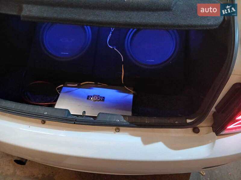 Хэтчбек ВАЗ / Lada 2172 Priora 2013 в Днепре фото 2 Хэтчбек ВАЗ / Lada 2172 Priora 2013 в Днепре