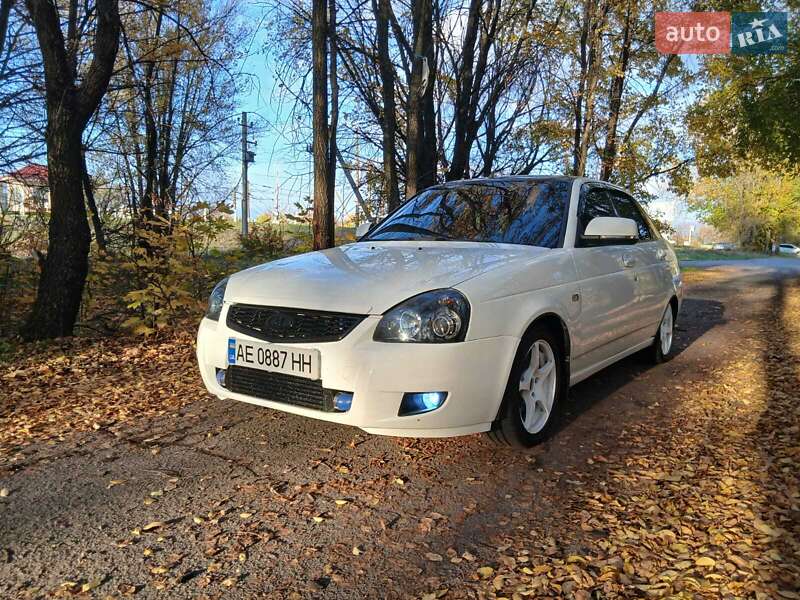 Хэтчбек ВАЗ / Lada 2172 Priora 2013 в Днепре фото 14 Хэтчбек ВАЗ / Lada 2172 Priora 2013 в Днепре