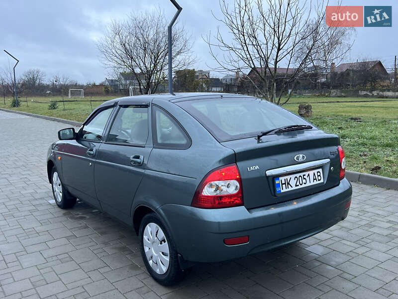 Хетчбек ВАЗ / Lada 2172 Priora 2008 в Здолбуніві фото 8 Хетчбек ВАЗ / Lada 2172 Priora 2008 в Здолбуніві