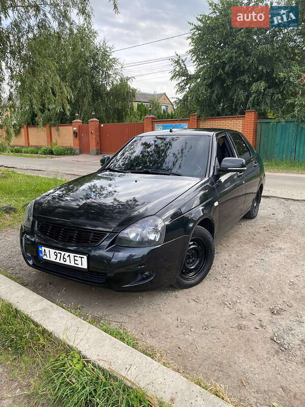 Хэтчбек ВАЗ / Lada 2172 Priora 2010 в Софиевской Борщаговке фото 3 Хэтчбек ВАЗ / Lada 2172 Priora 2010 в Софиевской Борщаговке