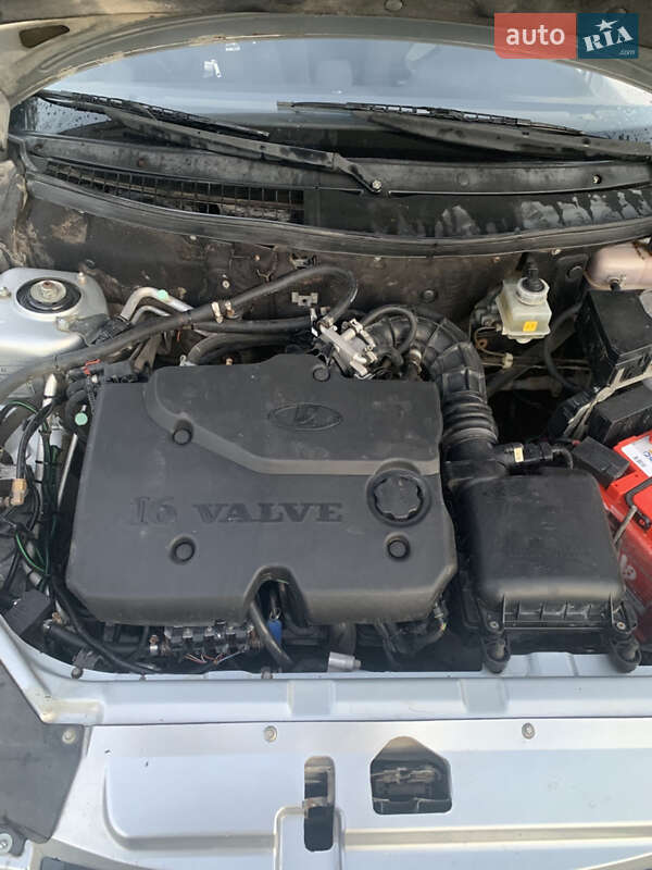 Хэтчбек ВАЗ / Lada 2172 Priora 2010 в Тернополе